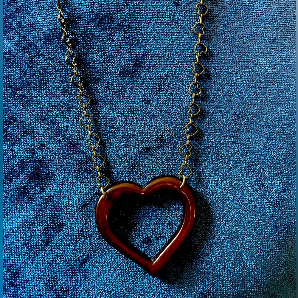 Heart pendant necklace